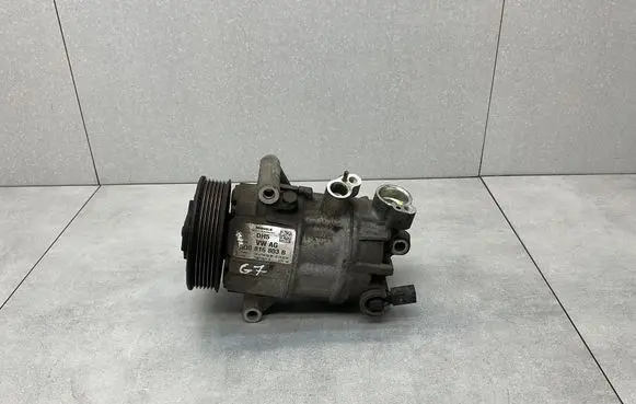 Volkswagen Golf VII Air conditioning (A/C) compressor (pump) 5Q0816803B