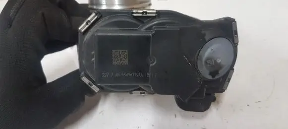 Opel Insignia A Throttle body valve 55496779AA