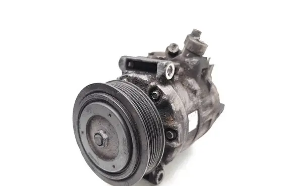 Volkswagen Golf V Air conditioning (A/C) compressor (pump) 1K0820803P