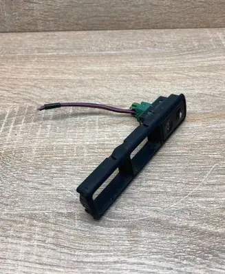 BMW 3 E30 Electric window control switch 8365300 1387999 WITHPLUG