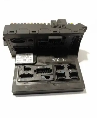 Mercedes-Benz E W211 Fuse module 2115457401 20431334