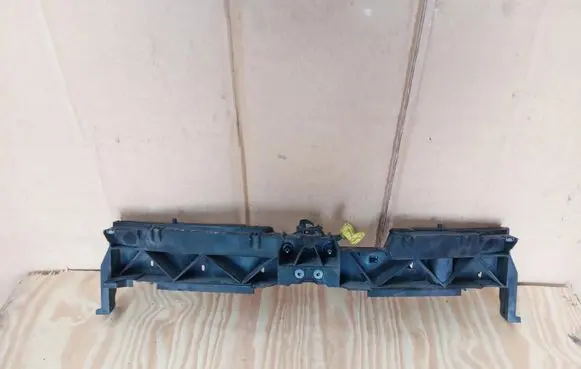 Peugeot 508 Front bodywork piece 9681810080