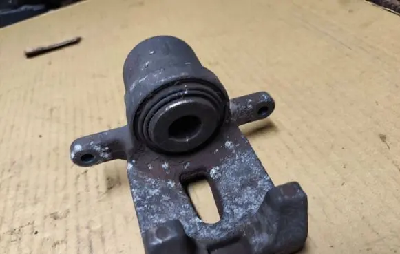 Chrysler 300 - 300C Rear brake caliper