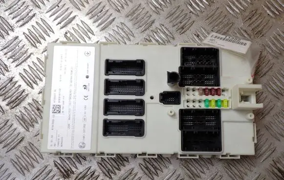 BMW 1 F20 F21 Other control units/modules 8733503 5DEB1EF02 5167121583