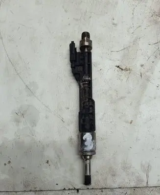 BMW 6 F12 F13 Fuel injector 13647599876