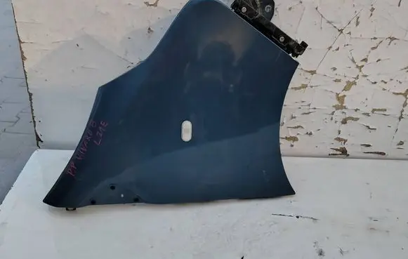 Opel Vivaro Fender