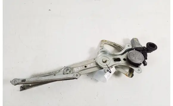 Toyota Hilux (AN10, AN20, AN30) Front door window regulator with motor