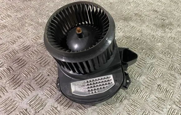 Mercedes-Benz GLA W156 Heater fan/blower A2469062501