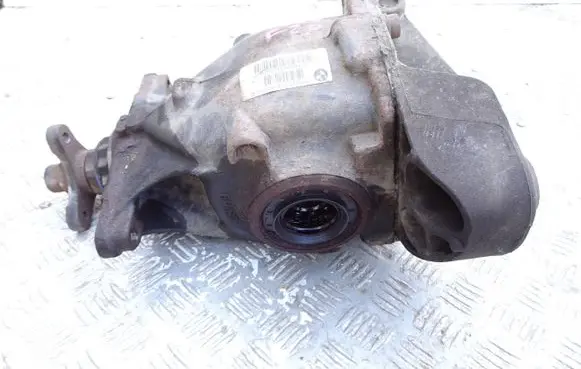BMW 1 F20 F21 Rear differential 7605587 0714022633270003 EA070Y293