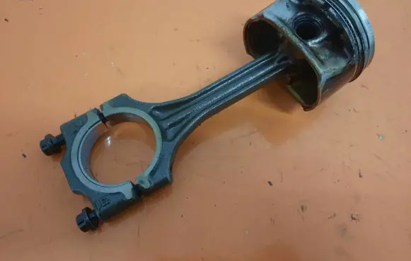 Skoda Fabia Mk1 (6Y) Piston 76L82