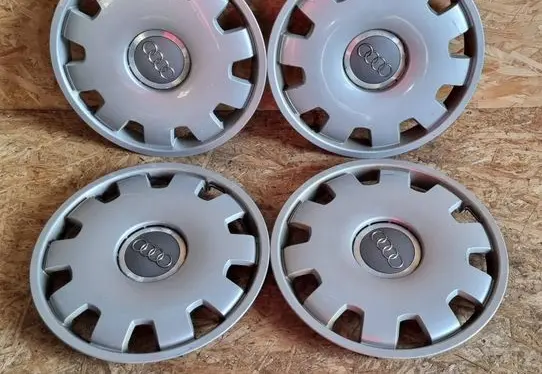 Audi A4 S4 B7 8E 8H R16 wheel hub/cap/trim 4B0601147D
