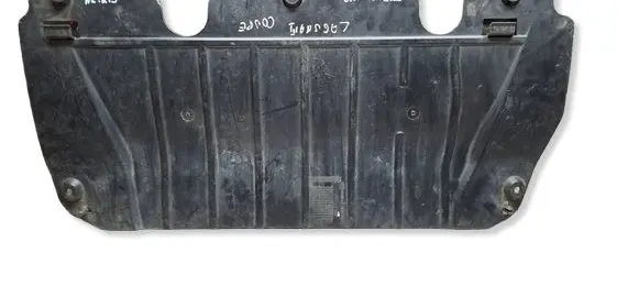 Renault Clio III Engine splash shield/under tray S26279215 8200520829
