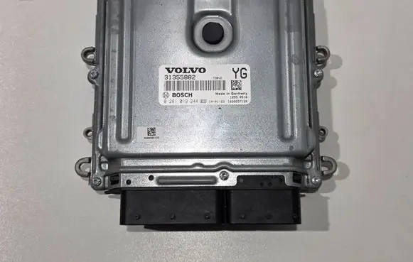 Volvo V60 Engine control unit/module 31355882