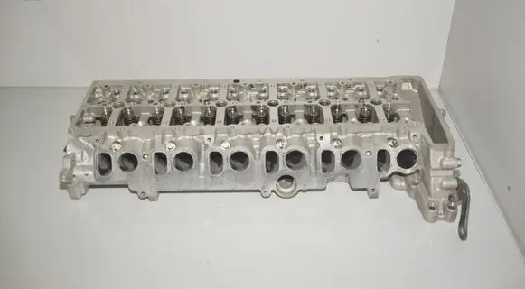 BMW 7 F01 F02 F03 F04 Engine head 7807503