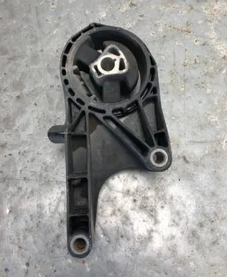 Opel Astra J Engine mount bracket 13248600