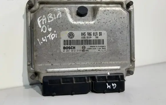 Skoda Fabia Mk1 (6Y) Engine control unit/module 045906019BR 1039S11626 0281012318