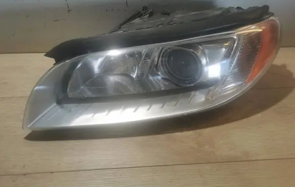 Volvo S80 Headlight/headlamp 31214170