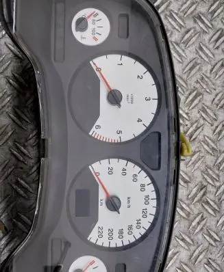 Opel Zafira A Speedometer (instrument cluster)