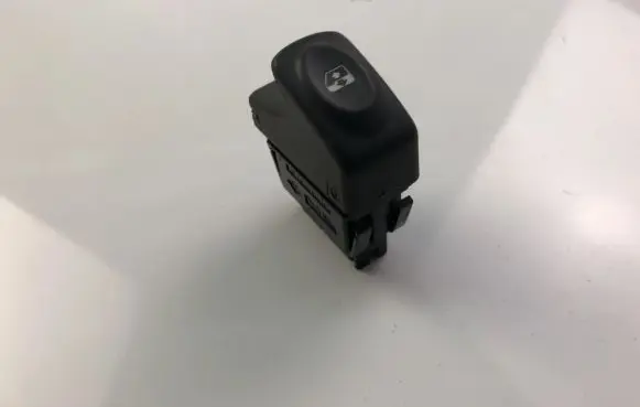 Renault Megane III Electric window control switch 429999K
