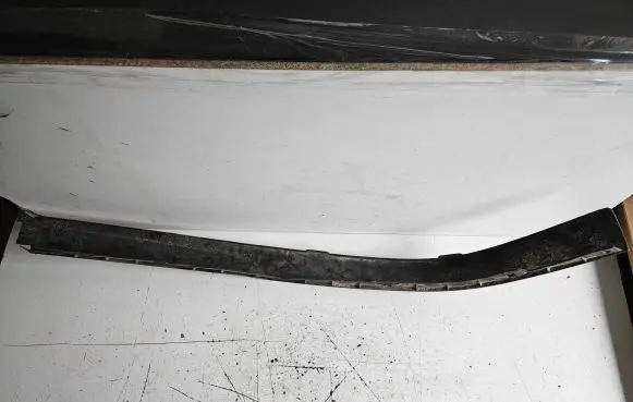 Opel Astra H Front bumper lip 13225753 375768702