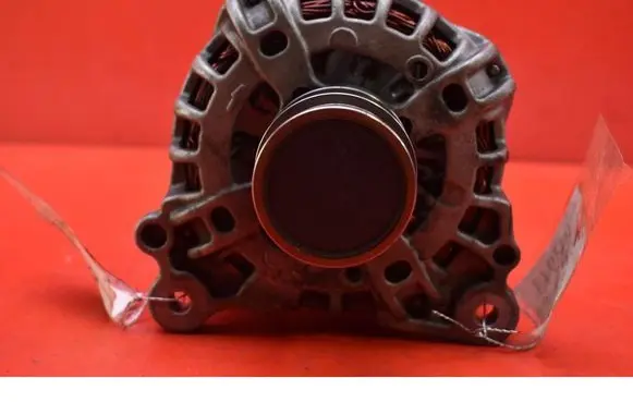 Skoda Rapid (NH) Generator/alternator 04E903021M