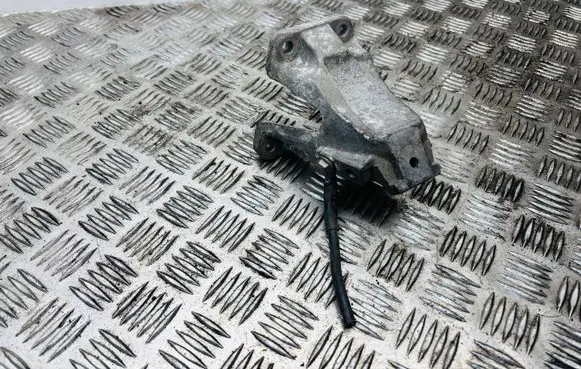 Audi A4 S4 B6 8E 8H Engine mounting bracket 8E0199308H