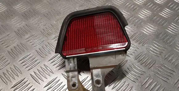 Third/center stoplight