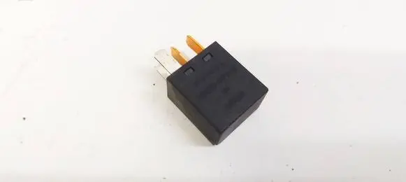 Mitsubishi Colt Other relay MB953382 044652A