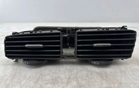 Volkswagen Golf VII Dash center air vent grill 5G2815735