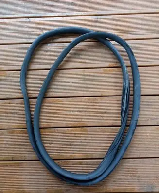 Citroen Berlingo Front door rubber seal
