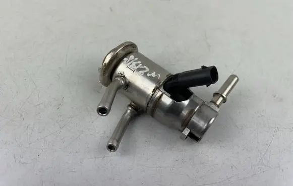Mercedes-Benz E W213 AdBlue injector A0004901613