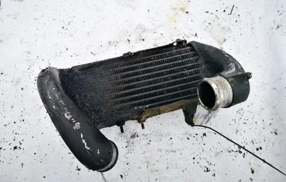 Audi 80 90 S2 B4 Intercooler radiator 028145805