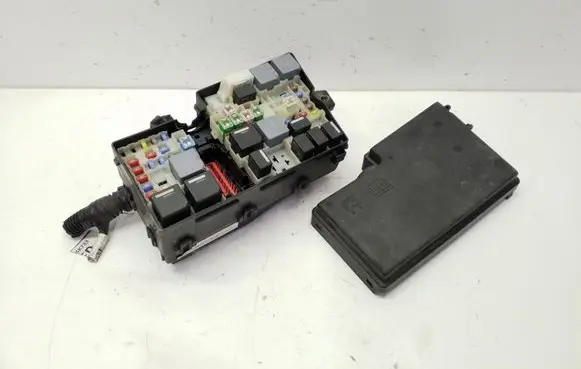 Ford C-MAX II Fuse box set AV6T14A067AC