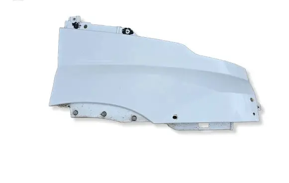 Iveco Daily 6th gen Fender 