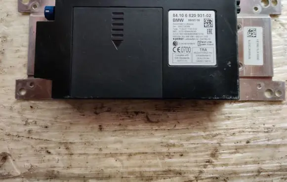 BMW 2 F46 Other control units/modules 682093102