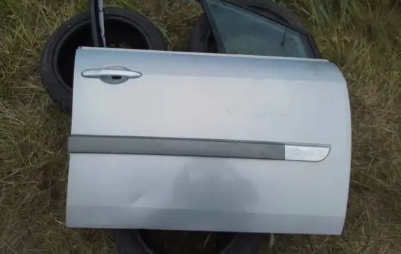Renault Scenic II - Grand scenic II Front door
