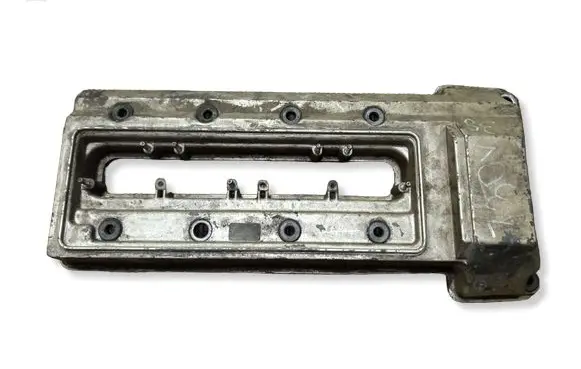 BMW 7 E38 Rocker cam cover 1733747