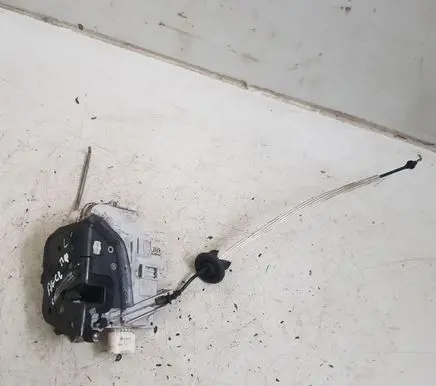 Audi A6 S6 C6 4F Front door lock 4F1837015