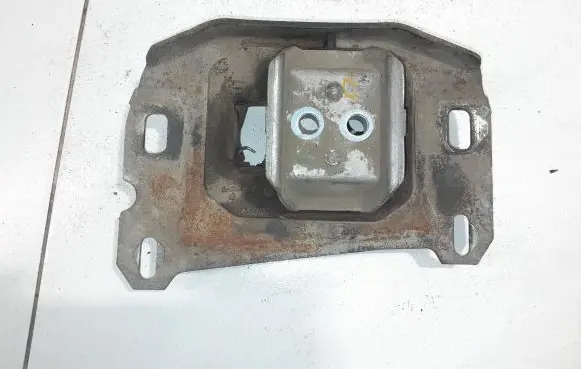 Peugeot Expert Gearbox mount NOCODE