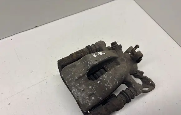 Opel Astra H Rear brake caliper