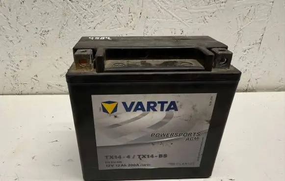 Mercedes-Benz E W212 Car battery A0009827008