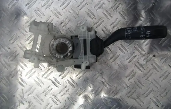 Mazda 323 F Wiper control stalk ge6t17b366