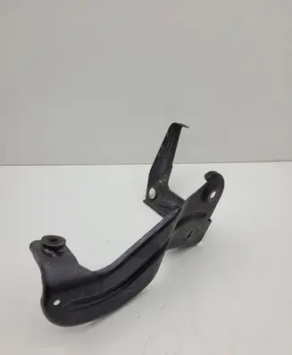 Audi A6 S6 C6 4F Intercooler pipe mounting bracket 4F0145813F