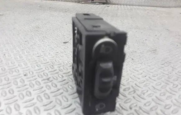 Renault Modus Headlight level height control switch