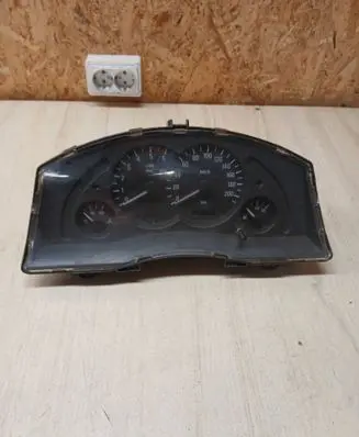 Opel Meriva A Speedometer (instrument cluster) 110080161020 13173375XJ 151201E