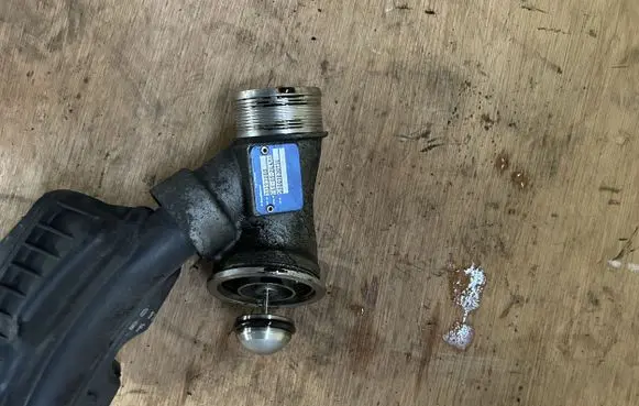 Volvo XC60 Intake resonator 