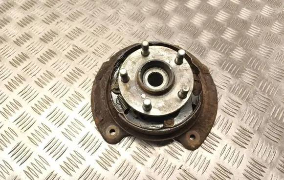 Subaru Legacy Rear wheel hub 