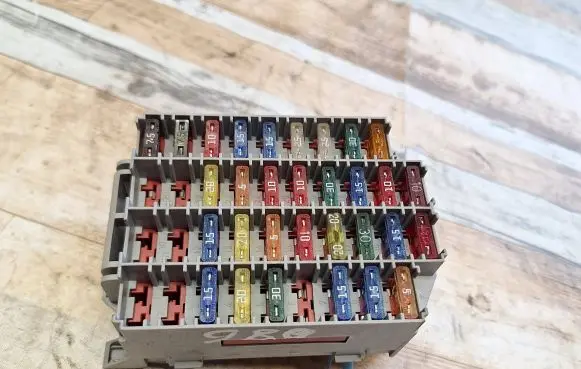 Volvo V70 Fuse box set 9162439