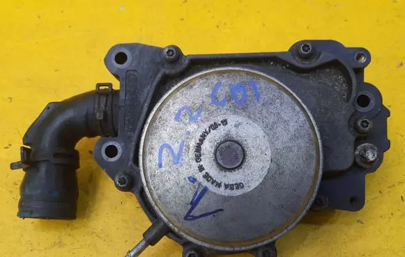 Mercedes-Benz C W204 Water pump