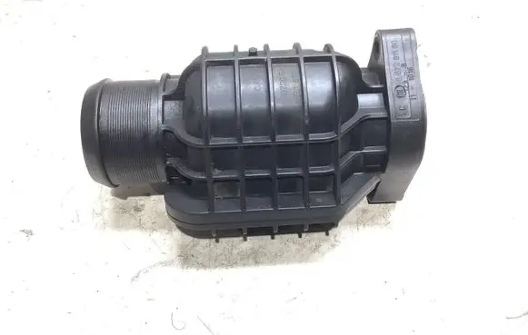 Peugeot 508 Intake resonator 9687261180